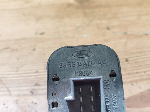 bontott FORD MONDEO I Ablakemelő Kapcsoló Négyes / Kettes