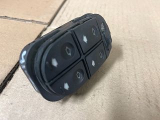 bontott FORD MONDEO I Ablakemelő Kapcsoló Négyes / Kettes