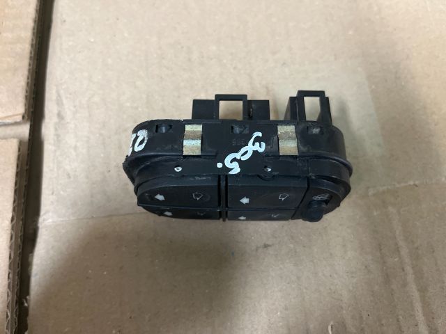 bontott FORD MONDEO I Ablakemelő Kapcsoló Négyes / Kettes