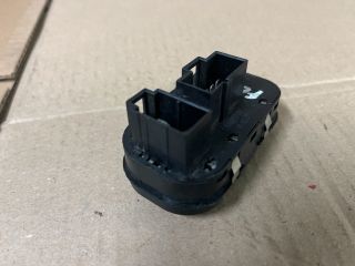 bontott FORD MONDEO I Ablakemelő Kapcsoló Négyes / Kettes