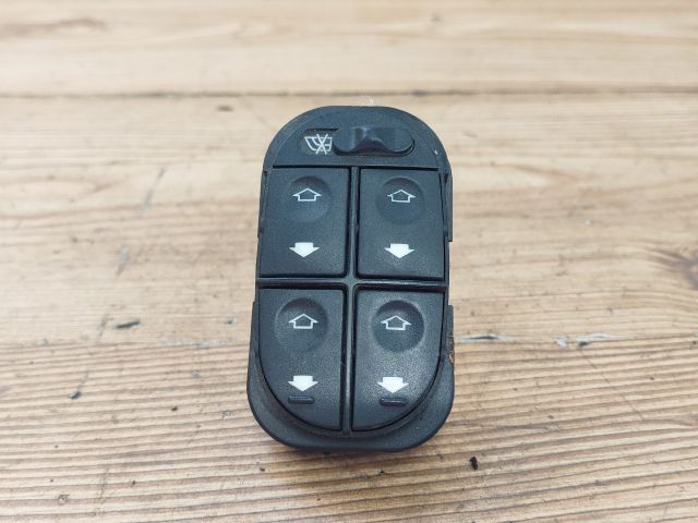 bontott FORD MONDEO I Ablakemelő Kapcsoló Négyes / Kettes