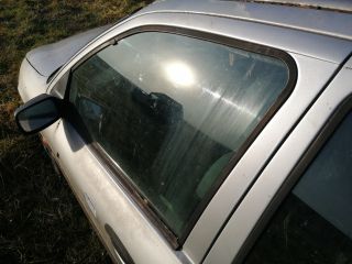 bontott FORD MONDEO I Bal első Ajtó (Részeivel)