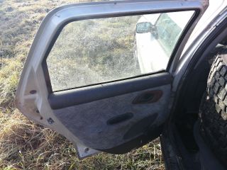 bontott FORD MONDEO I Bal hátsó Ajtó (Részeivel)