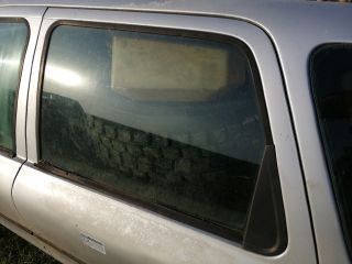 bontott FORD MONDEO I Bal hátsó Ajtó (Részeivel)