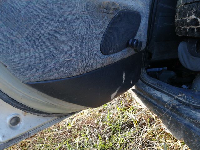 bontott FORD MONDEO I Bal hátsó Ajtó (Részeivel)