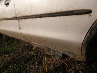 bontott FORD MONDEO I Bal hátsó Ajtó (Részeivel)