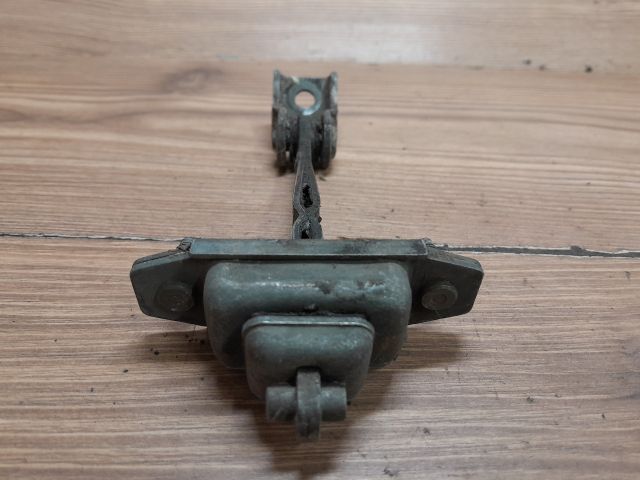 bontott FORD MONDEO I Bal hátsó Ajtóhatároló