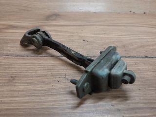 bontott FORD MONDEO I Bal hátsó Ajtóhatároló