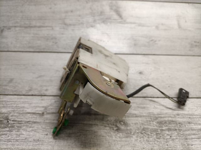 bontott FORD MONDEO I Bal hátsó Ajtózár