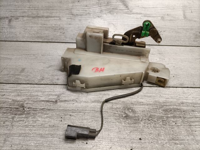 bontott FORD MONDEO I Bal hátsó Ajtózár