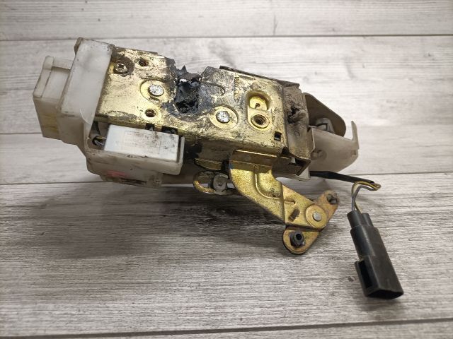 bontott FORD MONDEO I Bal hátsó Ajtózár