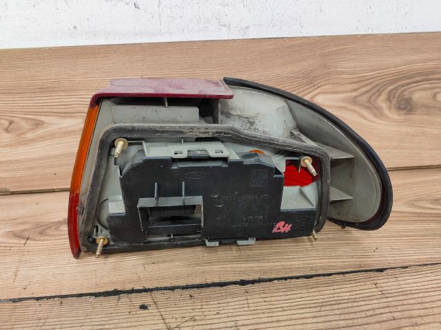 bontott FORD MONDEO I Bal Hátsó Lámpa