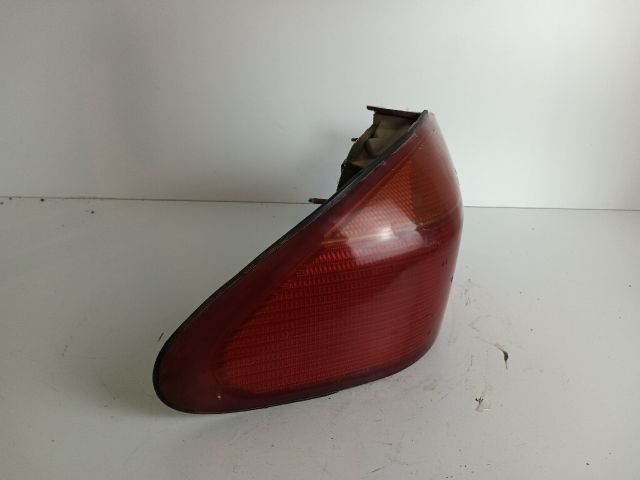 bontott FORD MONDEO I Bal Hátsó Lámpa