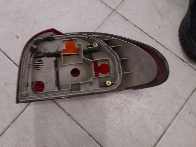 bontott FORD MONDEO I Bal Külső Hátsó Lámpa