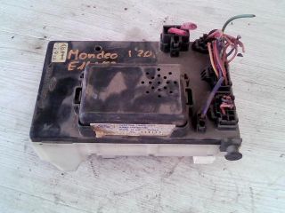 bontott FORD MONDEO I Biztosítéktábla Utastér