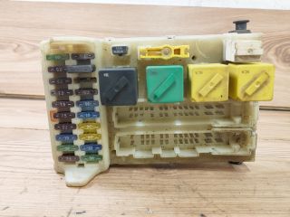 bontott FORD MONDEO I Biztosítéktábla Utastér