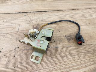 bontott FORD MONDEO I Csomagtérajtó Zárszerkezet