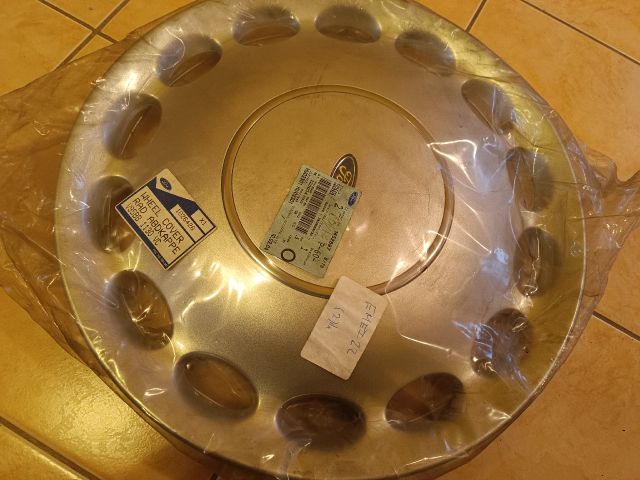 bontott FORD MONDEO I Dísztárcsa (1 db)