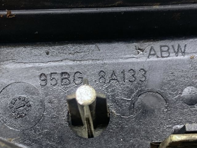 bontott FORD MONDEO I Hűtőrács