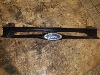 bontott FORD MONDEO I Hűtőrács