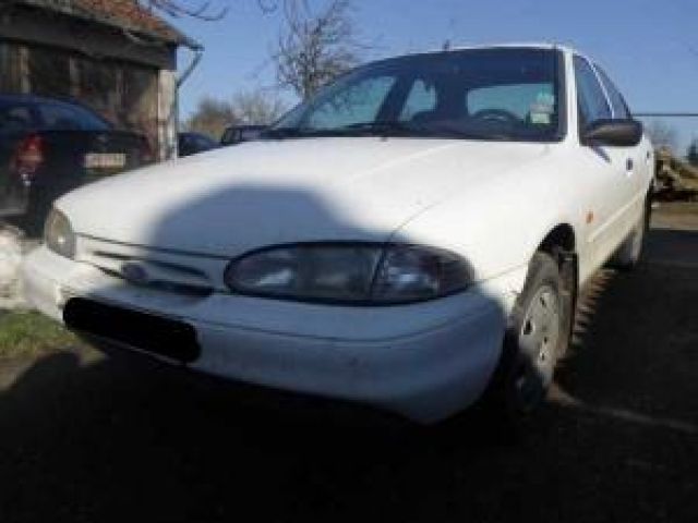 bontott FORD MONDEO I Hűtőrács