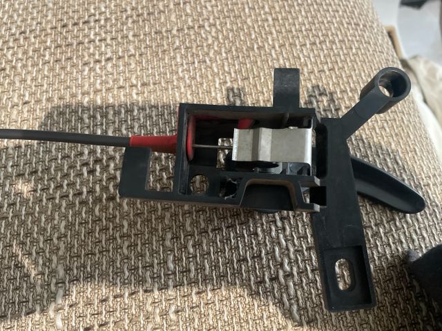 bontott FORD MONDEO I Jobb első Ajtózár