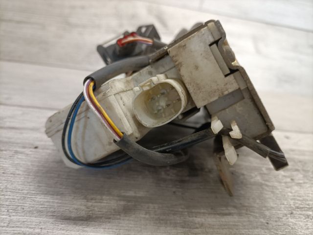 bontott FORD MONDEO I Jobb első Ajtózár