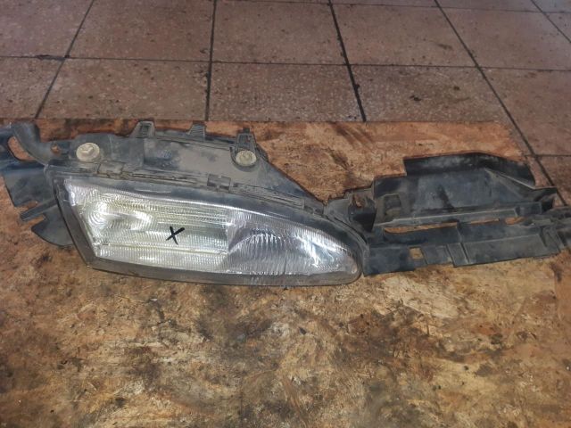 bontott FORD MONDEO I Jobb Fényszóró