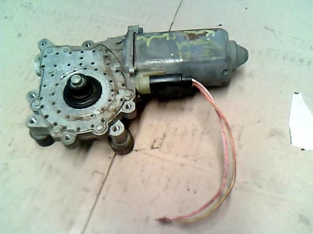 bontott FORD MONDEO I Jobb hátsó Ablakemelő Motor