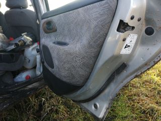 bontott FORD MONDEO I Jobb hátsó Ajtó (Részeivel)