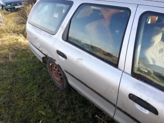 bontott FORD MONDEO I Jobb hátsó Ajtó (Részeivel)