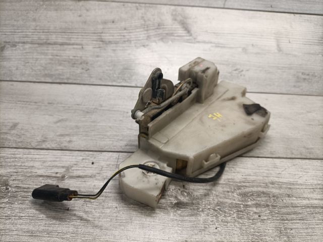 bontott FORD MONDEO I Jobb hátsó Ajtózár