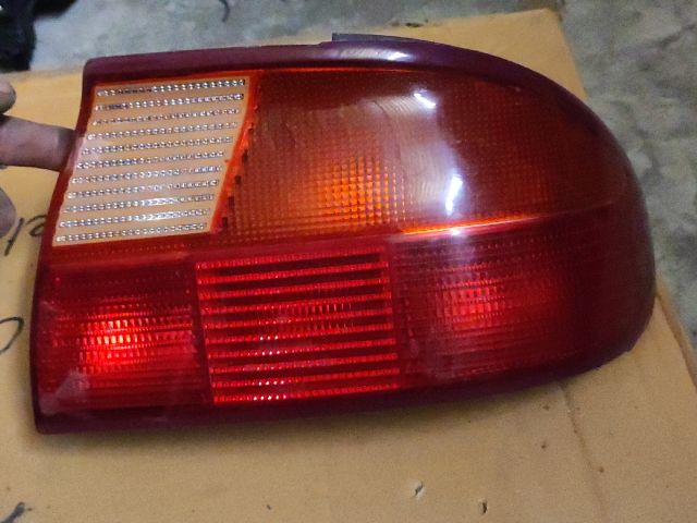 bontott FORD MONDEO I Jobb Hátsó Lámpa