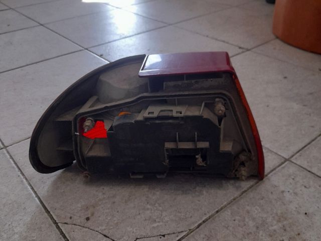 bontott FORD MONDEO I Jobb Külső Hátsó Lámpa