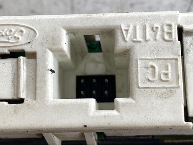 bontott FORD MONDEO I Multifunkciós Kijelző