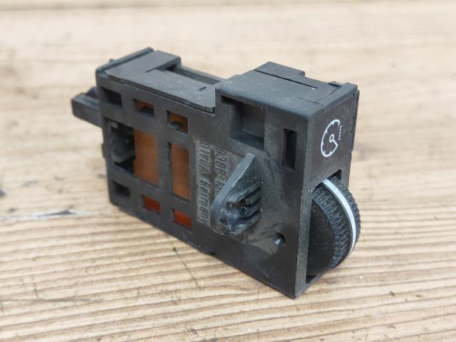 bontott FORD MONDEO I Műszerfal Fényerő Szabályzó