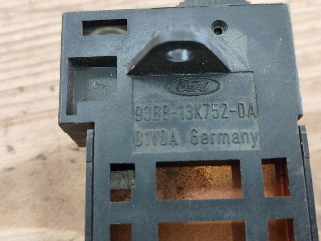 bontott FORD MONDEO I Műszerfal Fényerő Szabályzó