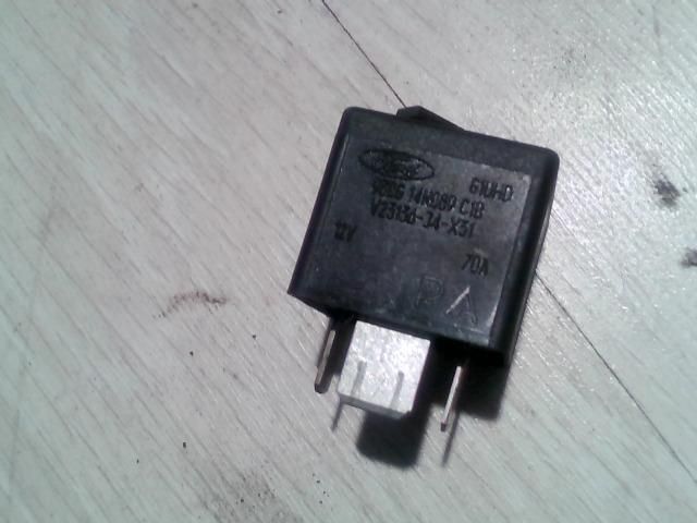 bontott FORD MONDEO I Relé