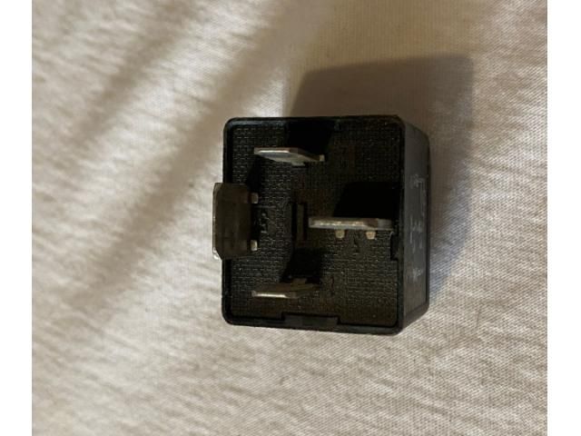 bontott FORD MONDEO I Relé