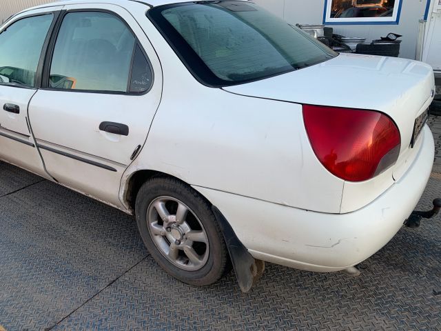 bontott FORD MONDEO II Bal első Rugó