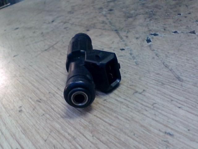 bontott FORD MONDEO II Porlasztó (1 db)