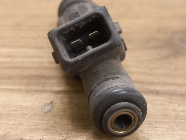 bontott FORD MONDEO II Porlasztó (1 db)