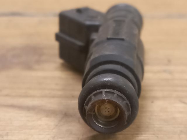 bontott FORD MONDEO II Porlasztó (1 db)