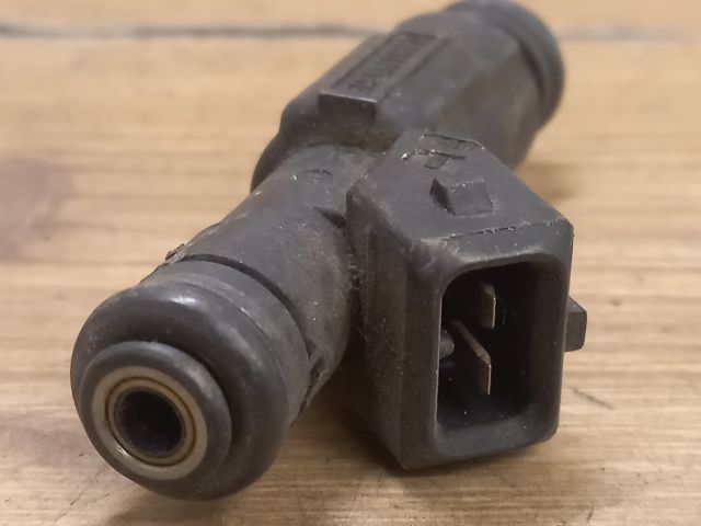 bontott FORD MONDEO II Porlasztó (1 db)