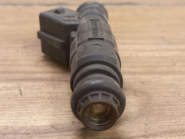 bontott FORD MONDEO II Porlasztó (1 db)