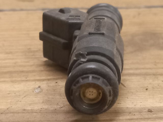 bontott FORD MONDEO II Porlasztó (1 db)