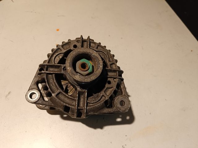 bontott FORD MONDEO II Generátor