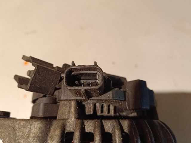 bontott FORD MONDEO II Generátor