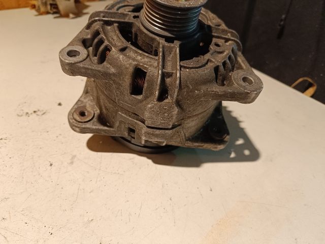 bontott FORD MONDEO II Generátor