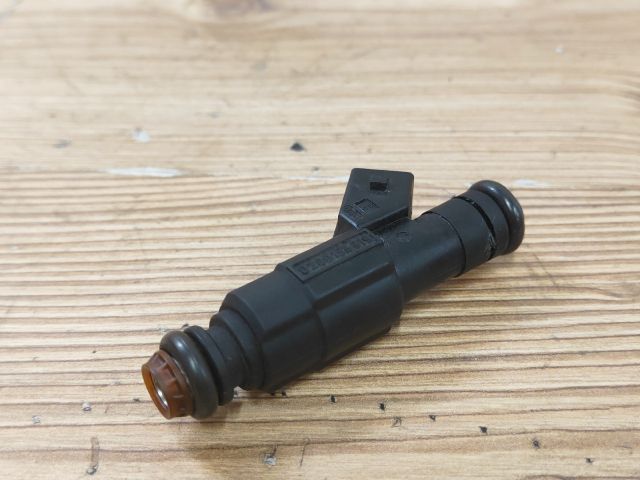 bontott FORD MONDEO II Porlasztó (1 db)